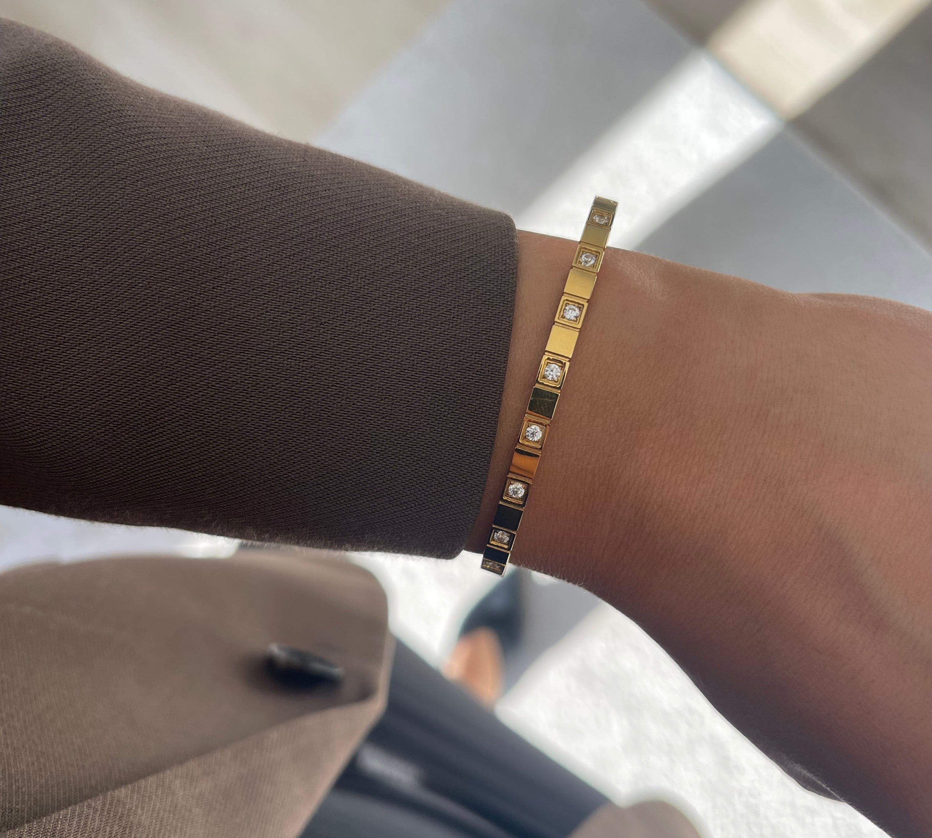 Nora Bangle